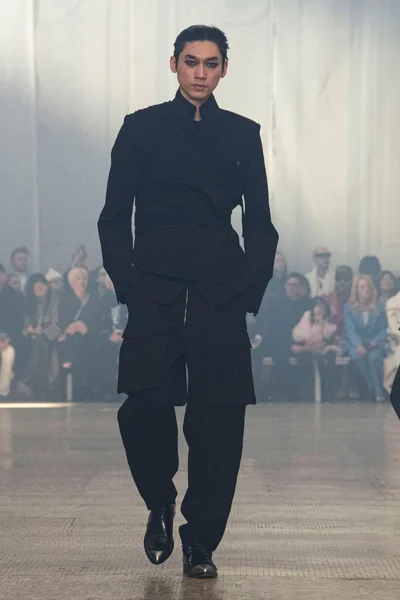 Look 12